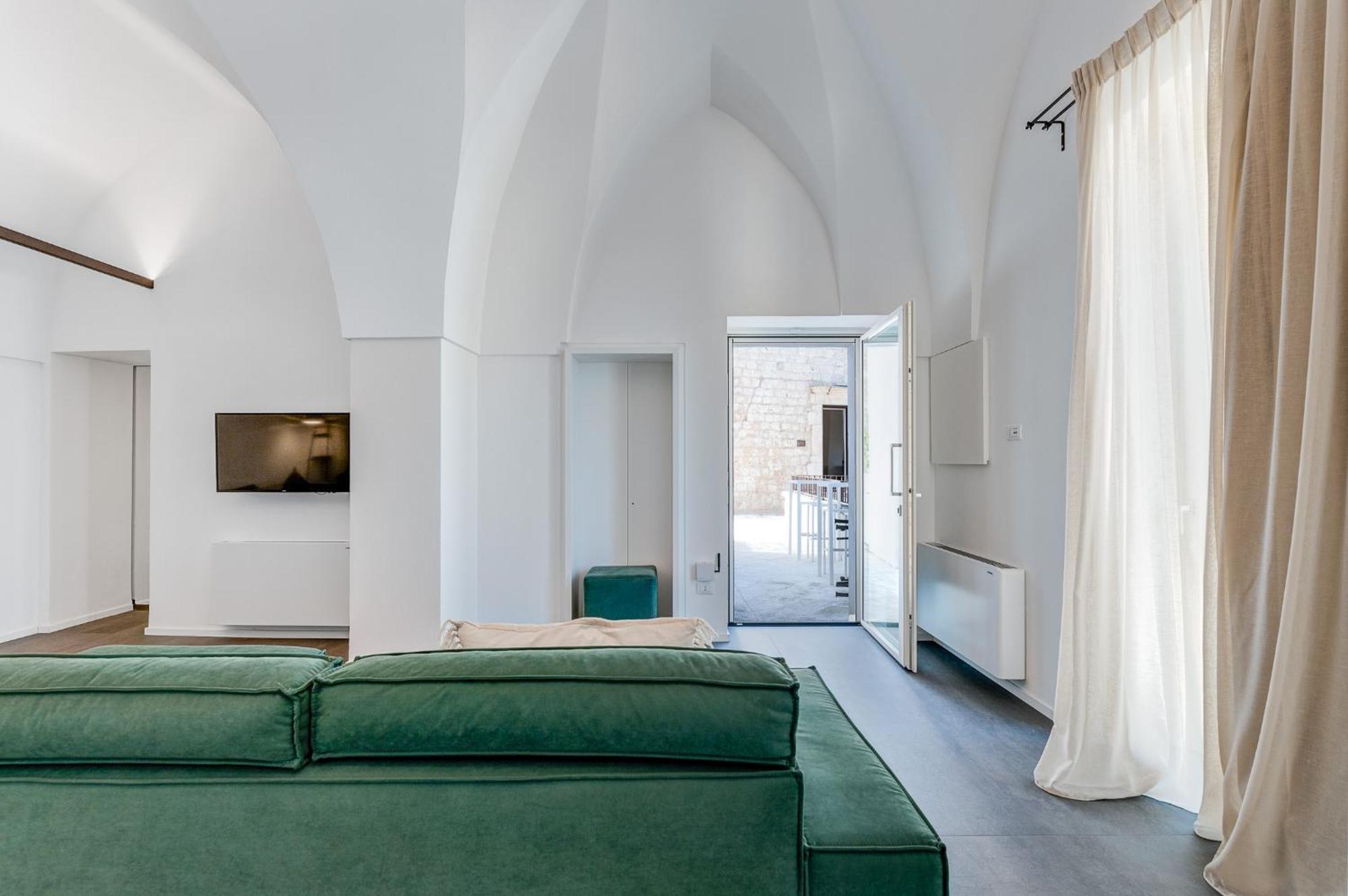 קרוביניו Arya Nobile Dimora By Raro Villas מראה חיצוני תמונה
