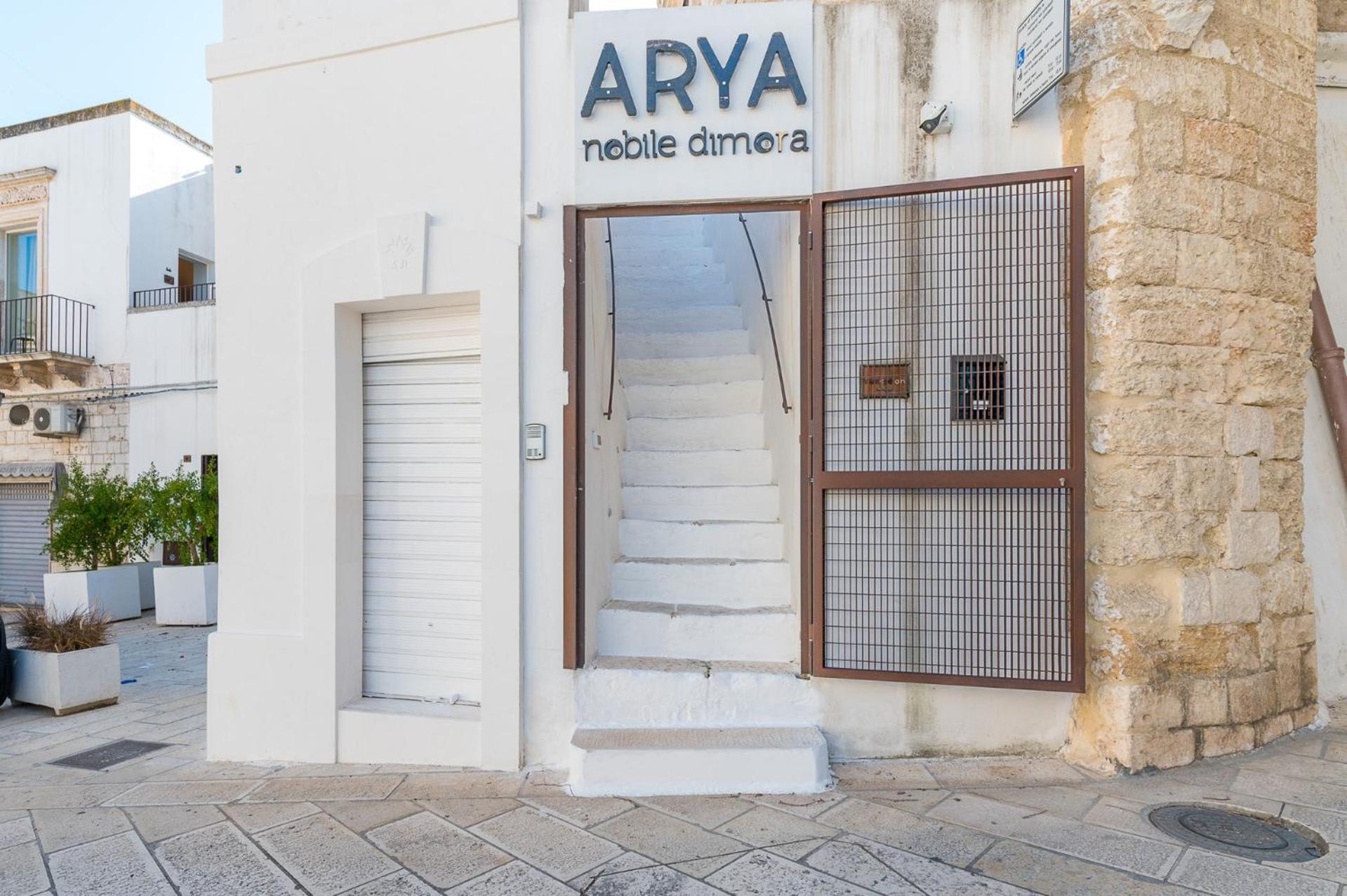 קרוביניו Arya Nobile Dimora By Raro Villas מראה חיצוני תמונה